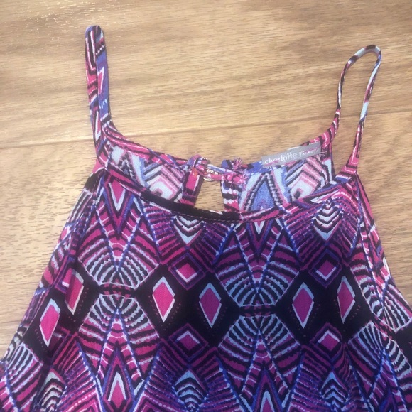 Fun crop top with black fringe detail - Picture 3 of 6